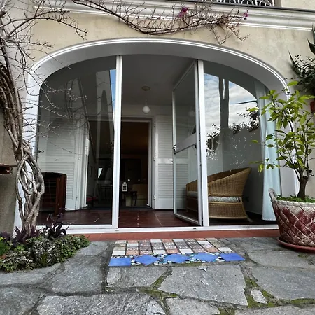 Alba Sul Mare ラッパロ